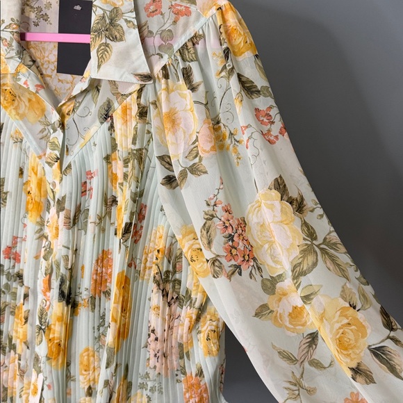 Violetta Botanical Blouse | Wide Bishop Sleeves Floral Blouse in Sea Green Color - Picture 8 of 11